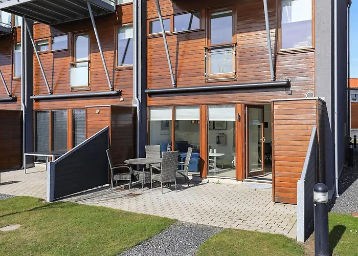 4 Person In Bogense-by Traum * Bogense